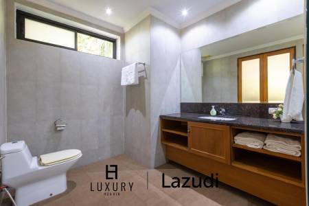 4,800 平方米 6 床 6 洗澡 别墅 对于 租