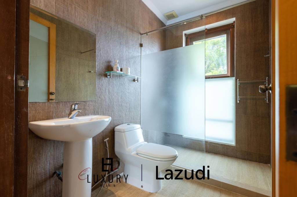 4,800 平方米 6 床 6 洗澡 别墅 对于 租