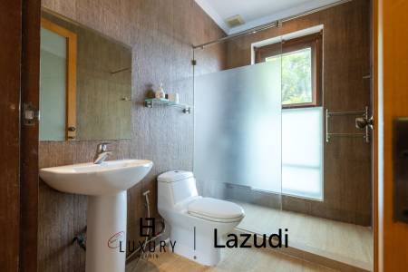 4,800 平方米 6 床 6 洗澡 别墅 对于 租