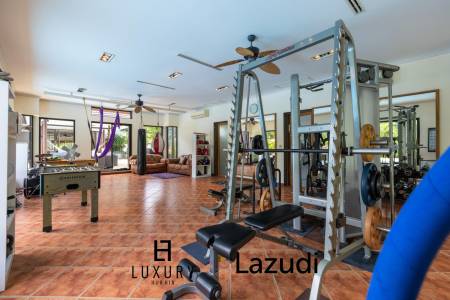 4,800 平方米 6 床 6 洗澡 别墅 对于 租