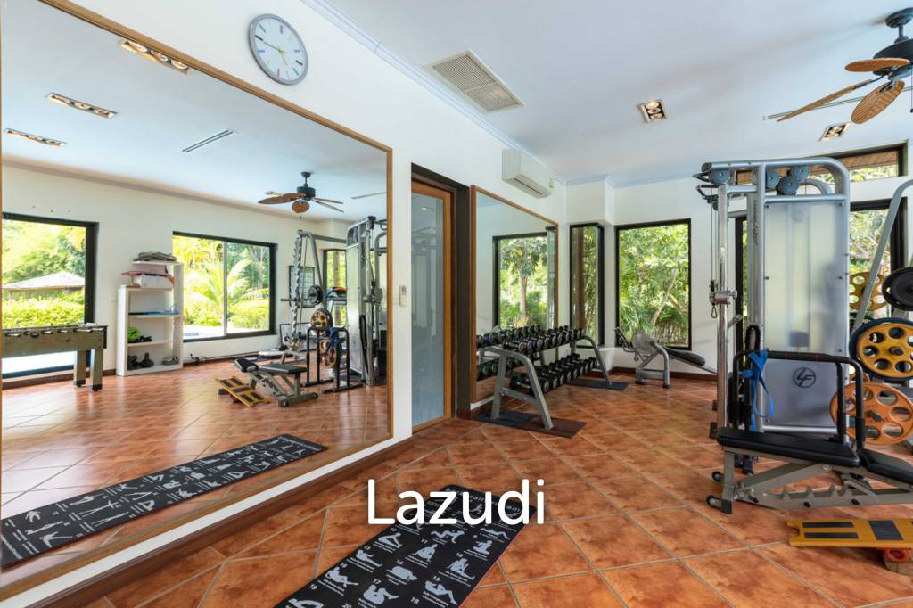 Large 6 Bed Luxury Villa on the Golf Course (PHJ)