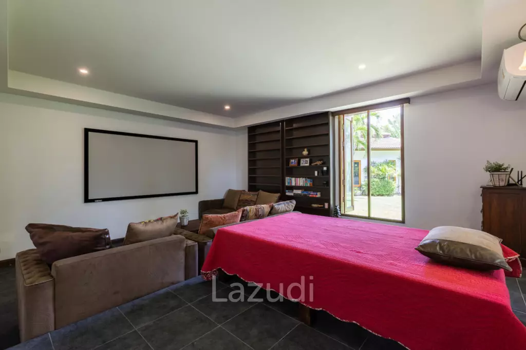 Large 6 Bed Luxury Villa on the Golf Course (PHJ)