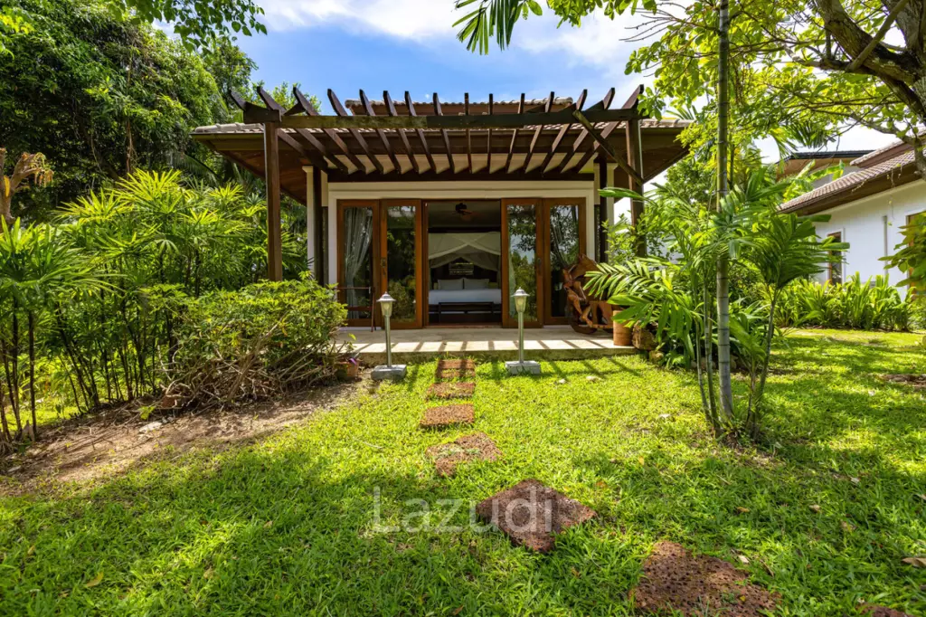 Large 6 Bed Luxury Villa on the Golf Course (PHJ)