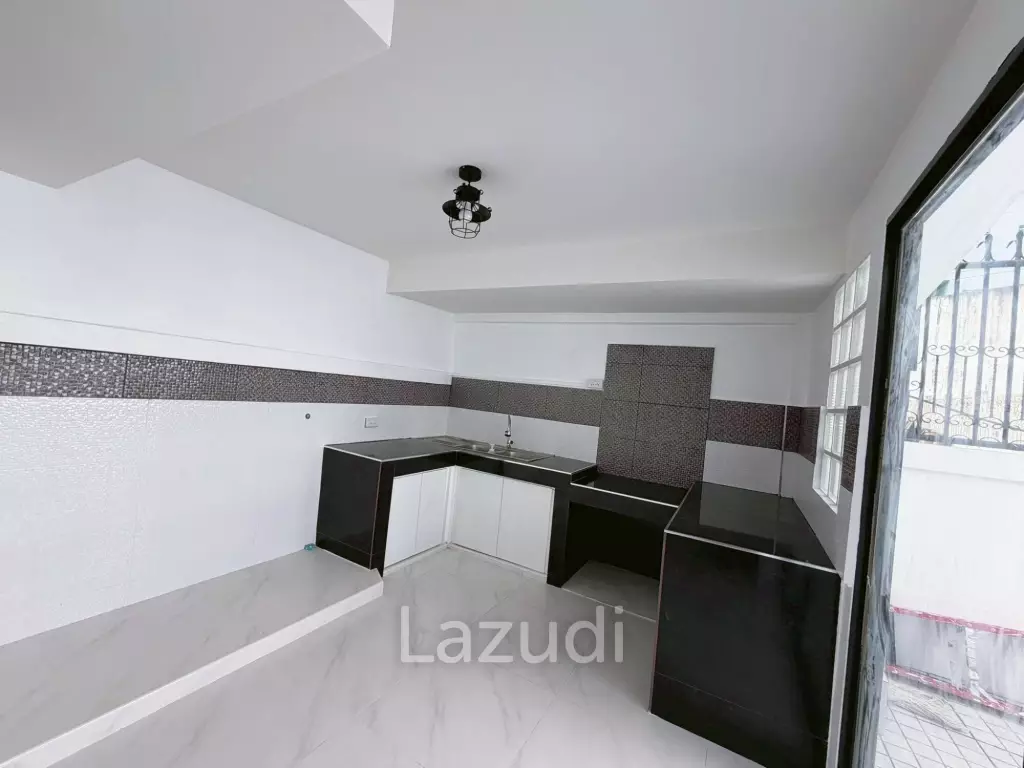 Newly Renovated Home for Sale at Baan Suay Rim Suan