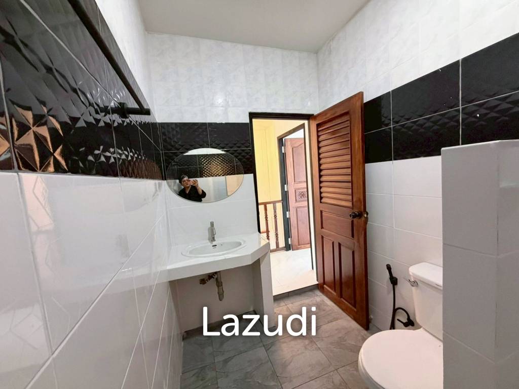 Newly Renovated Home for Sale at Baan Suay Rim Suan