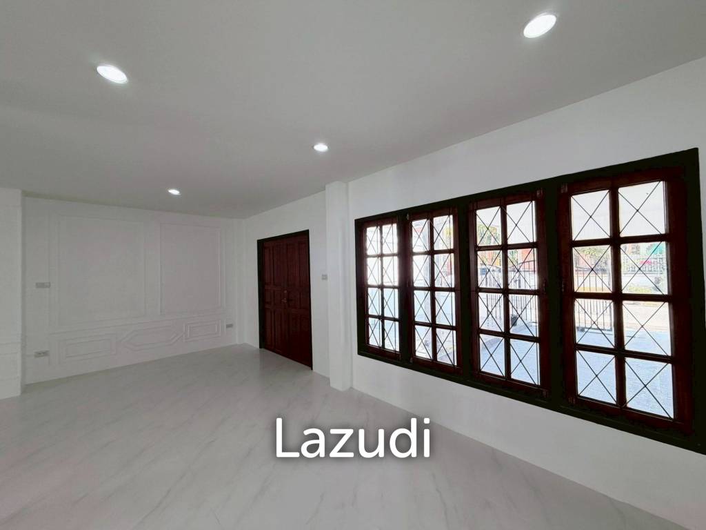 Newly Renovated Home for Sale at Baan Suay Rim Suan