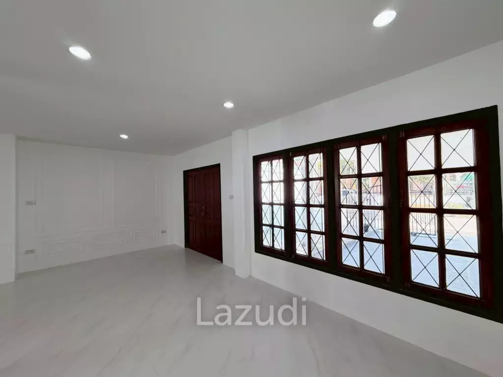Newly Renovated Home for Sale at Baan Suay Rim Suan