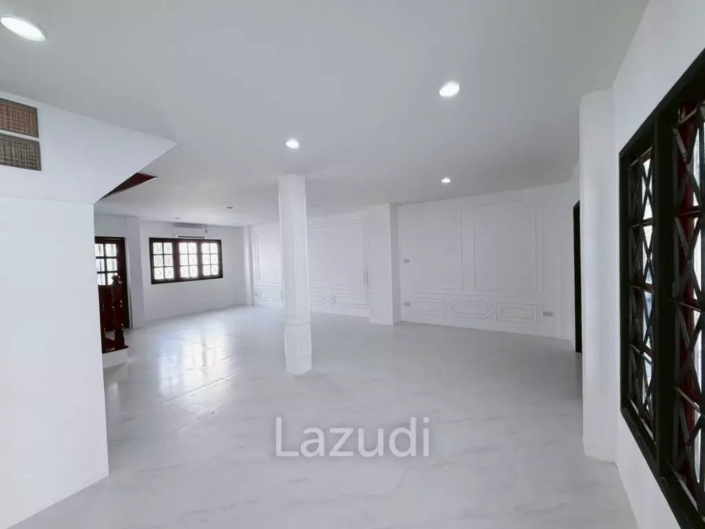 Newly Renovated Home for Sale at Baan Suay Rim Suan