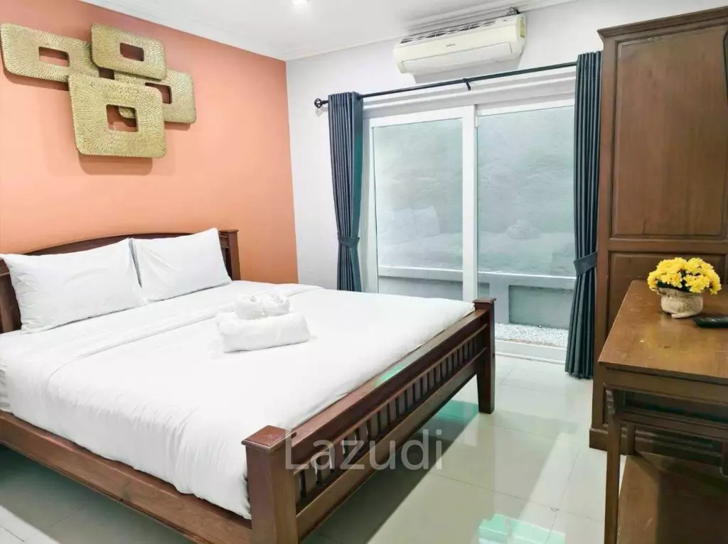 Grand 7-Bedroom Pool Villa at View Point Village