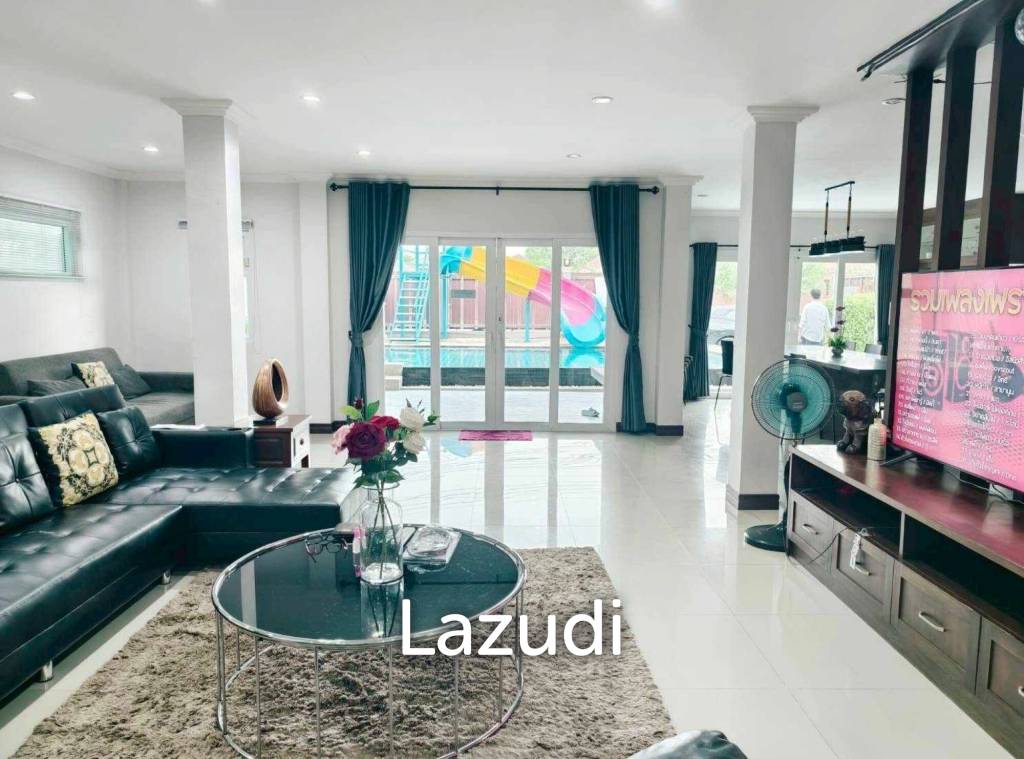 Grand 7-Bedroom Pool Villa at View Point Village