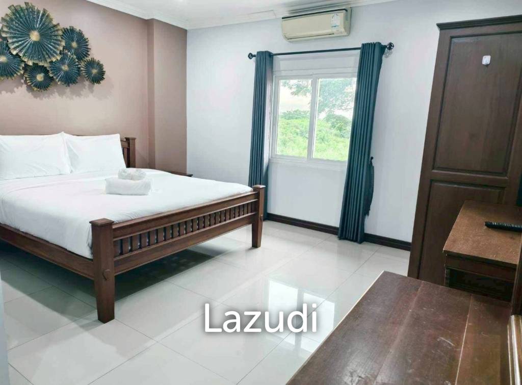 Grand 7-Bedroom Pool Villa at View Point Village