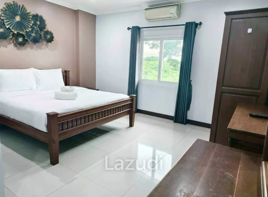 Grand 7-Bedroom Pool Villa at View Point Village