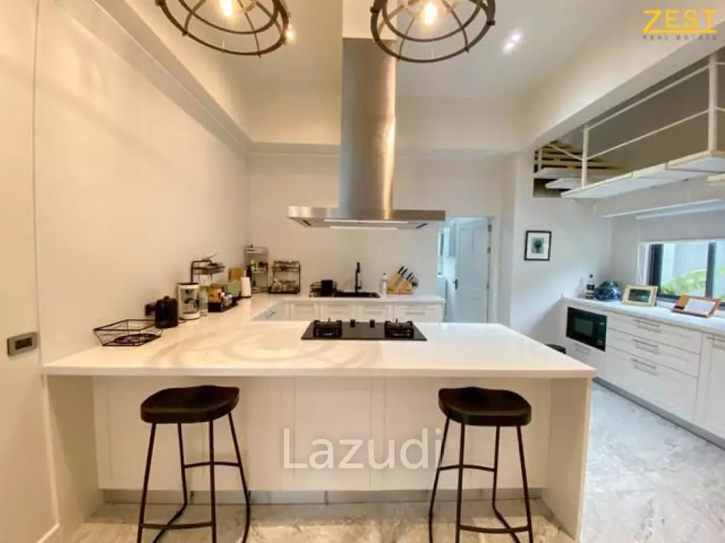 Newly Renovated Tropical Villa for Sale Near Yanui Beach