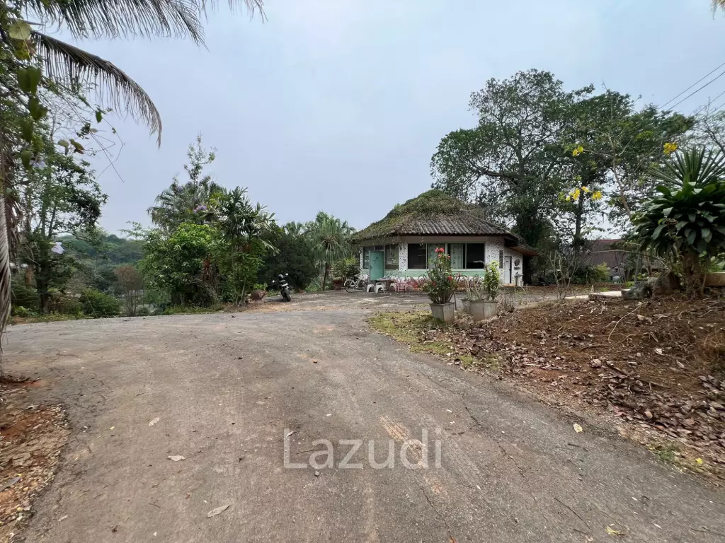 3 Bedrooms House with Resort for Sale near City at Mae Yao