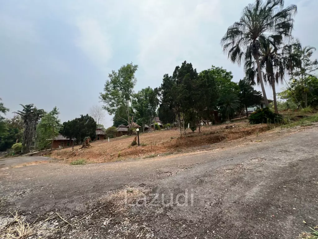 3 Bedrooms House with Resort for Sale near City at Mae Yao
