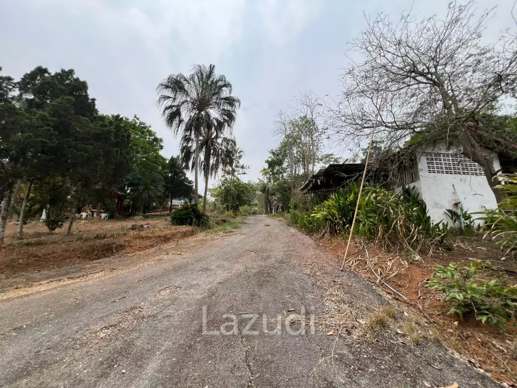 3 Bedrooms House with Resort for Sale near City at Mae Yao