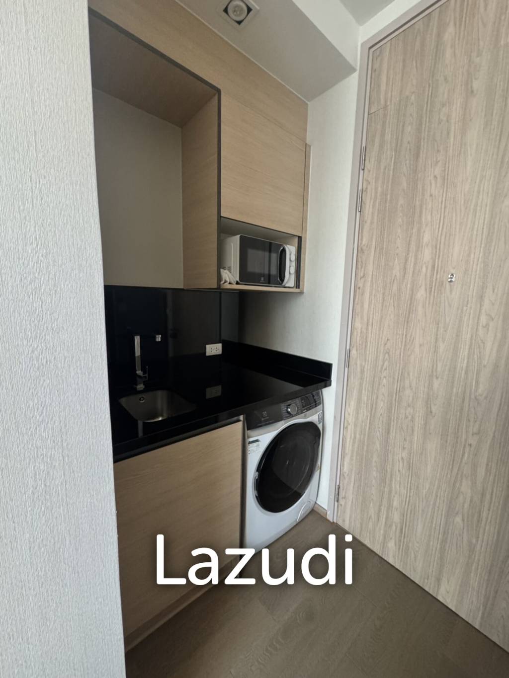 29th Floor 25.9 sqm Condo at Park Origin Phromphong Khlong Toei Bangkok