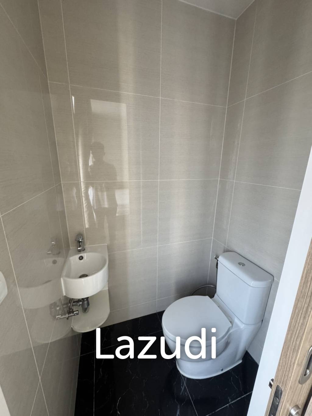 29th Floor 25.9 sqm Condo at Park Origin Phromphong Khlong Toei Bangkok