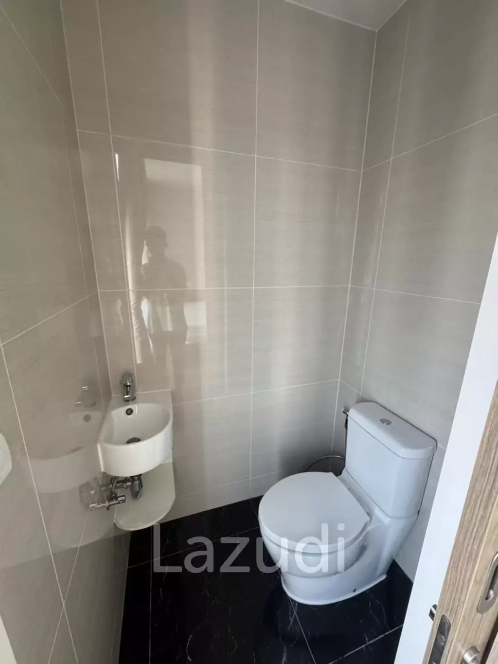 29th Floor 25.9 sqm Condo at Park Origin Phromphong Khlong Toei Bangkok
