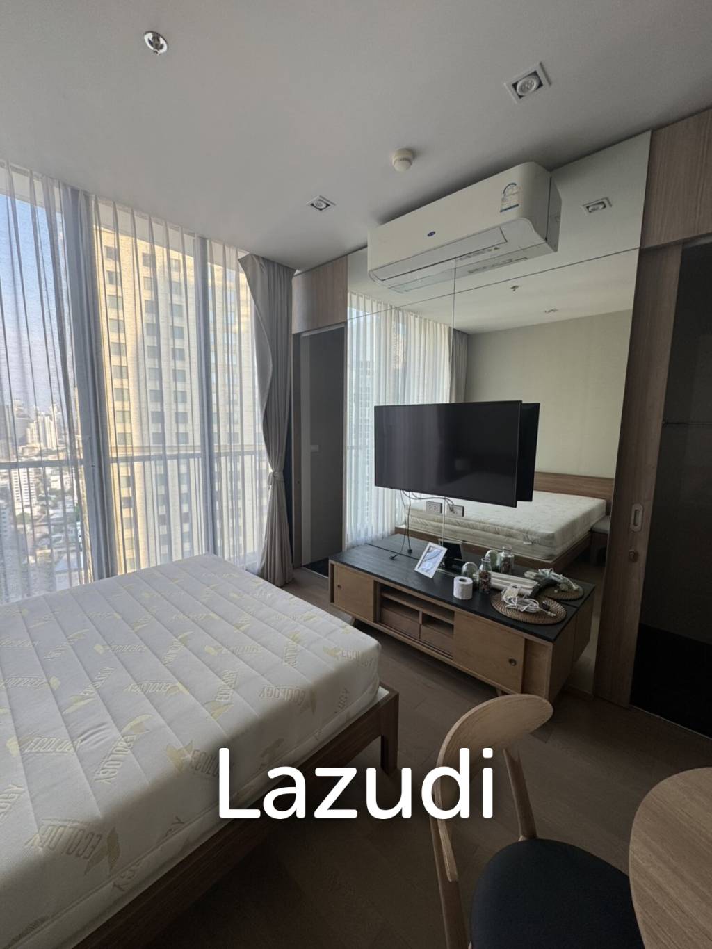 29th Floor 25.9 sqm Condo at Park Origin Phromphong Khlong Toei Bangkok