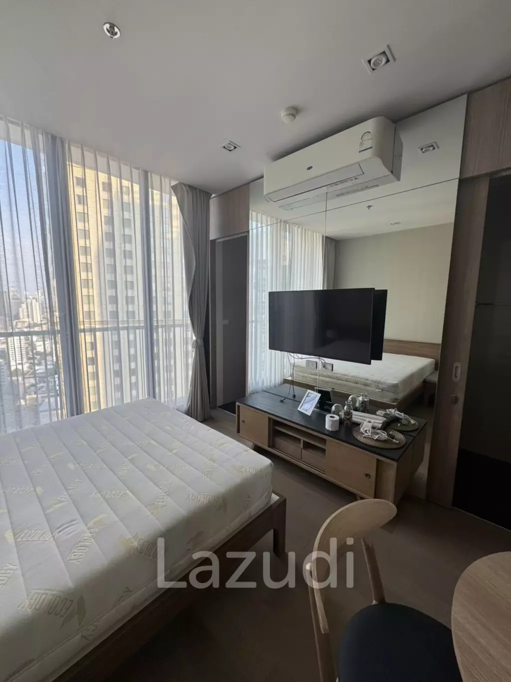 29th Floor 25.9 sqm Condo at Park Origin Phromphong Khlong Toei Bangkok