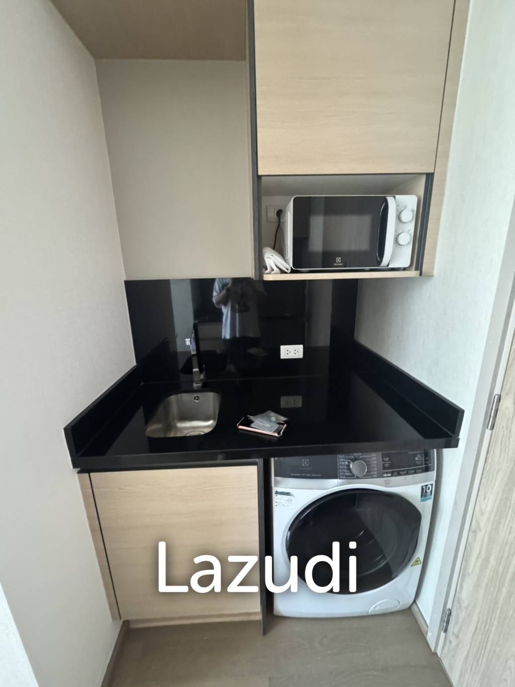 29th Floor 25.9 sqm Condo at Park Origin Phromphong Khlong Toei Bangkok