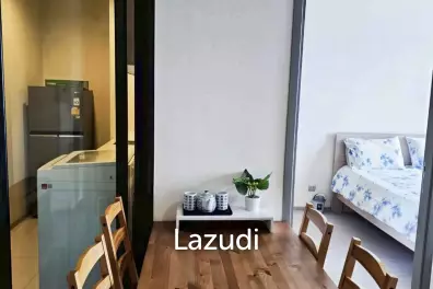 49 sqm high floor 2 bedroom condo at Life Asoke Hype Makkasan Bangkok