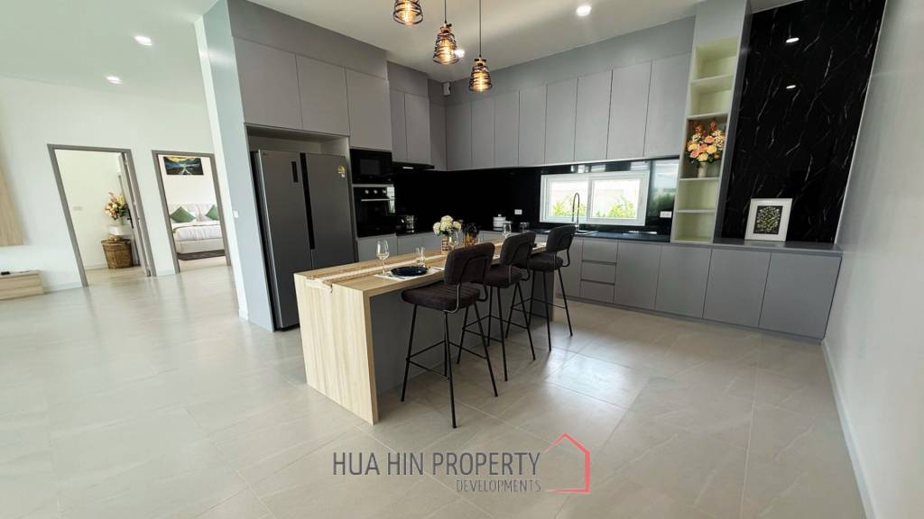 214 sqm Modern Pool Villa in Hin Lek Fai Hua Hin