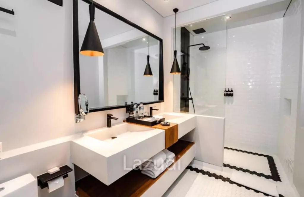 Three Bedroom Townhouse in 5 star Resort walking distance to Berawa Beach