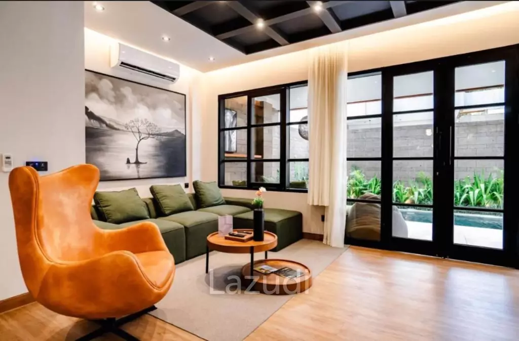 Three Bedroom Townhouse in 5 star Resort walking distance to Berawa Beach