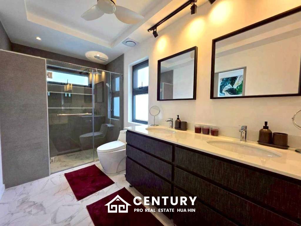 500 Kvm 3 Seng 3 Bad Villa for Salg