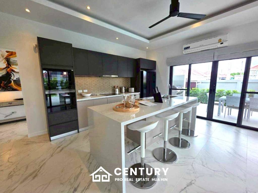 500 Kvm 3 Seng 3 Bad Villa for Salg