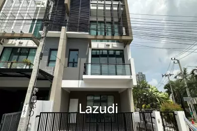 3 Bed Bless Town Sukhumvit 50