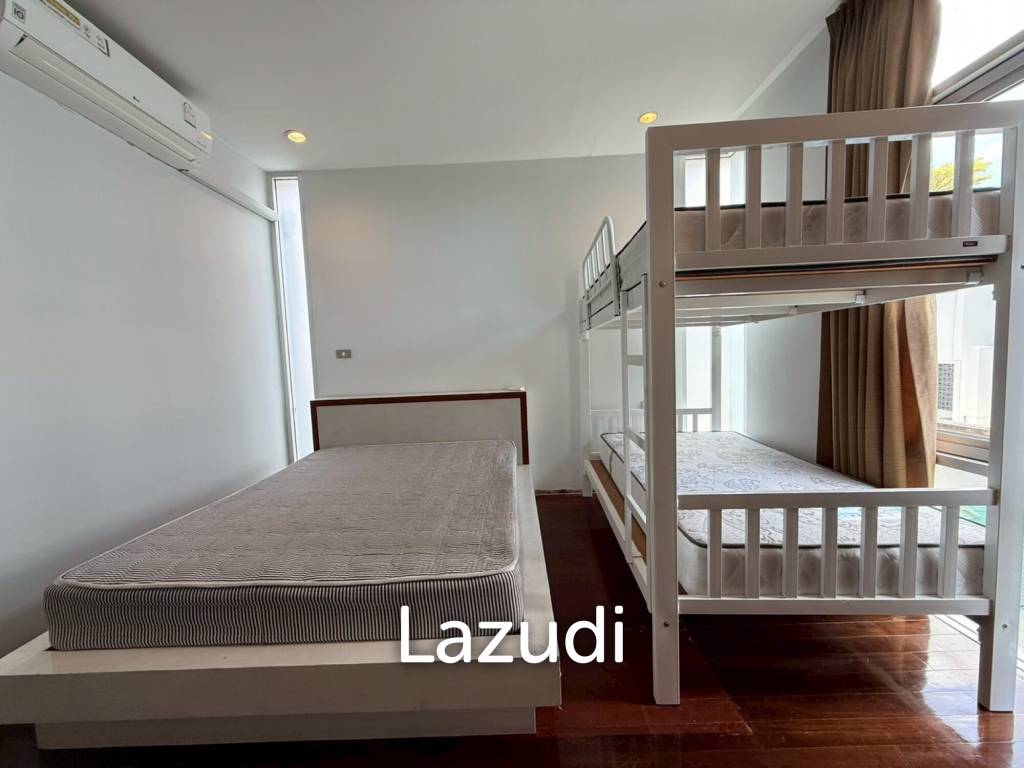วิลล่า 3 ชั้นพร้อมสระว่ายน้ำส่วนตัว หมู่บ้านนากาวารี