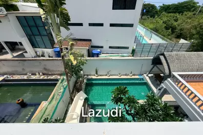 วิลล่า 3 ชั้นพร้อมสระว่ายน้ำส่วนตัว หมู่บ้านนากาวารี