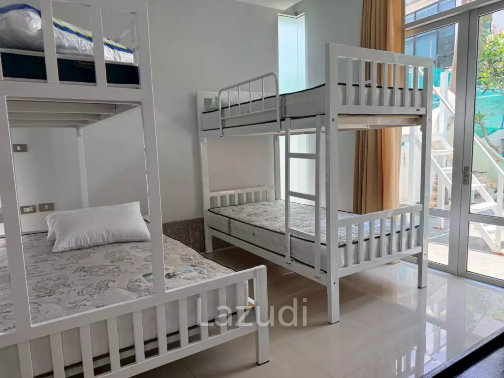 วิลล่า 3 ชั้นพร้อมสระว่ายน้ำส่วนตัว หมู่บ้านนากาวารี