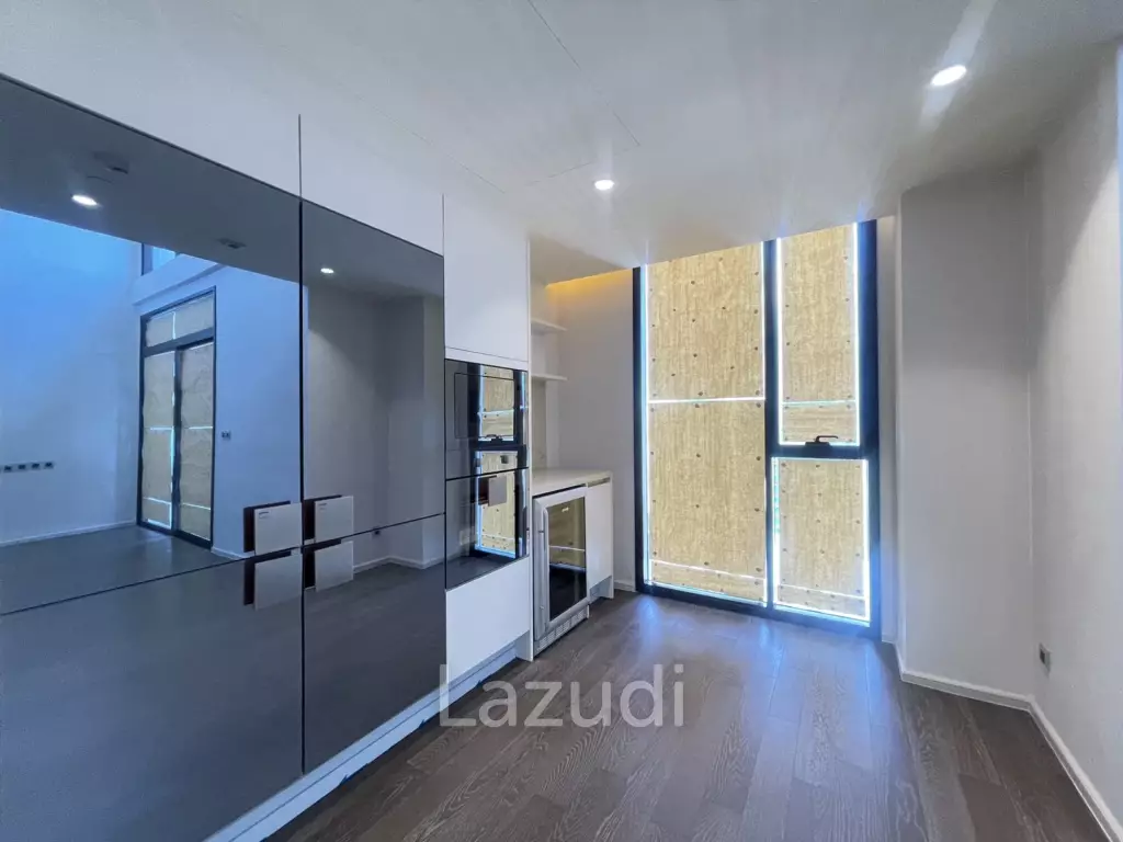 112 Sqm 2 Bed MUNIQ Sukhumvit 23