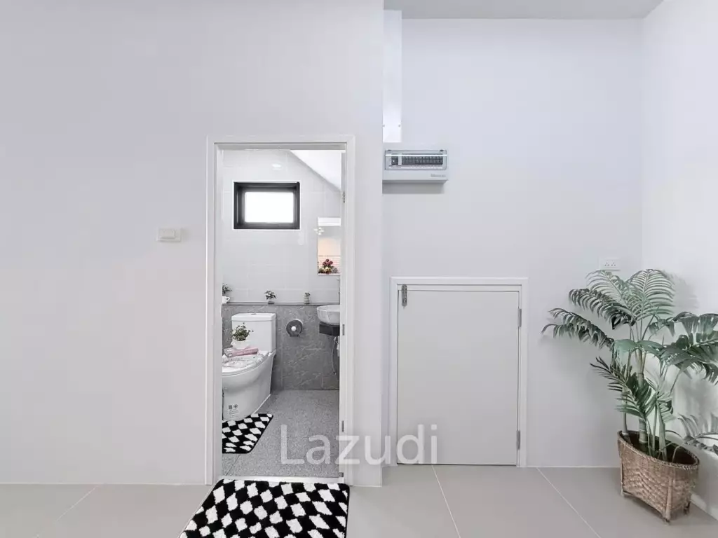 2-Story Townhome for Sale Nong Yai, Pattaya
