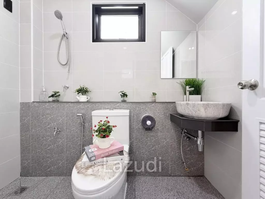 2-Story Townhome for Sale Nong Yai, Pattaya
