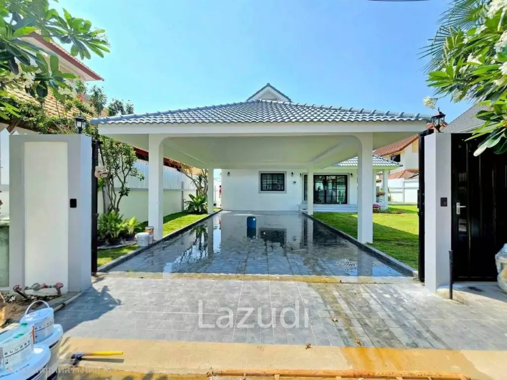 Newly Renovated  Pool Villa for Sale In Central Park 5