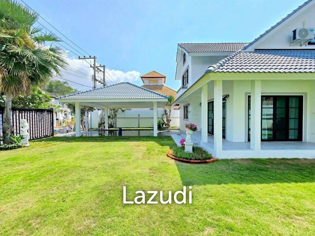 Newly Renovated  Pool Villa for Sale In Central Park 5