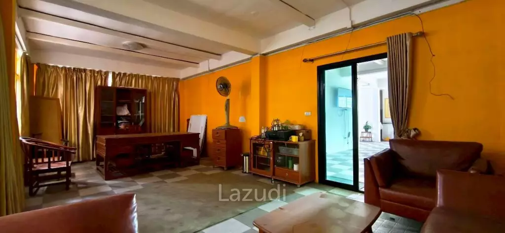Prime 6-Story Commercial Building in  Pattaya