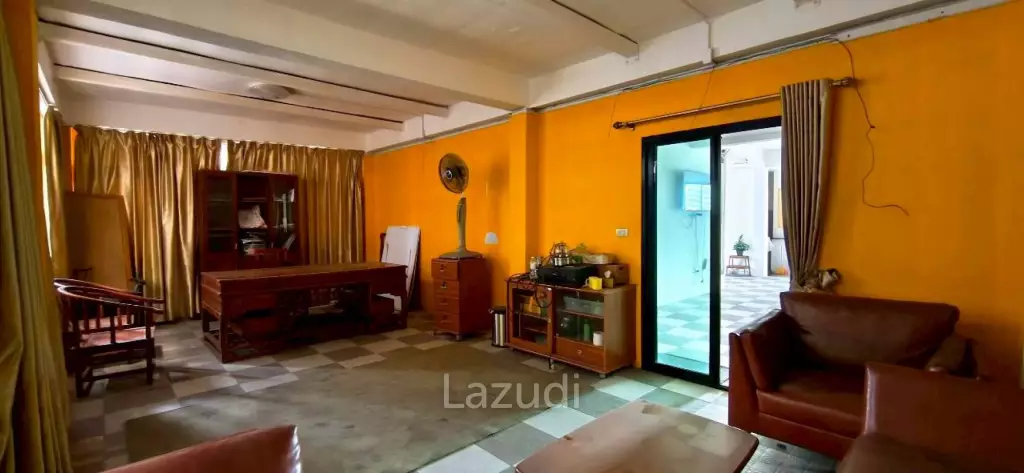 Prime 6-Story Commercial Building in  Pattaya