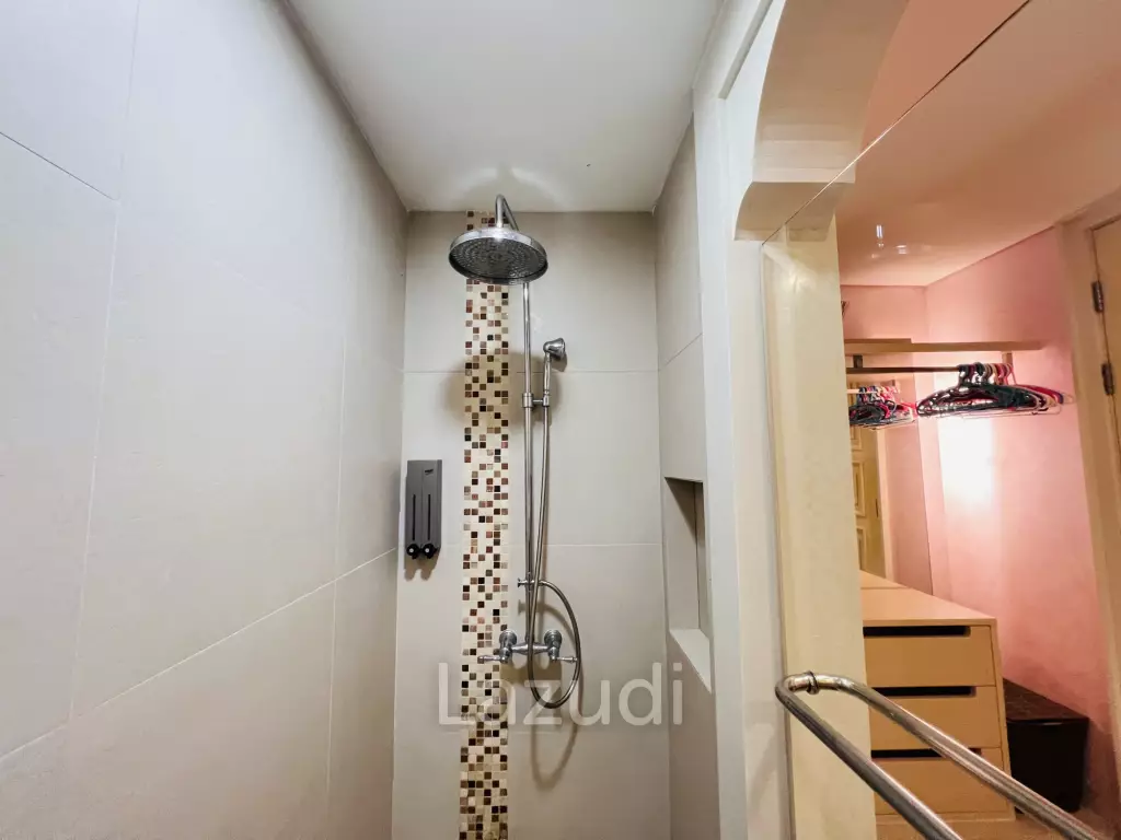 Beachfront condo Marrakesh Hua Hin Residences