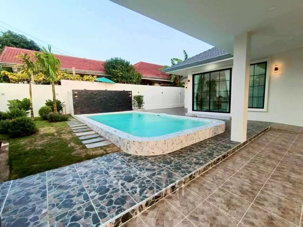 Stunning  Pool Villa for Sale Chokchai Garden Home 2