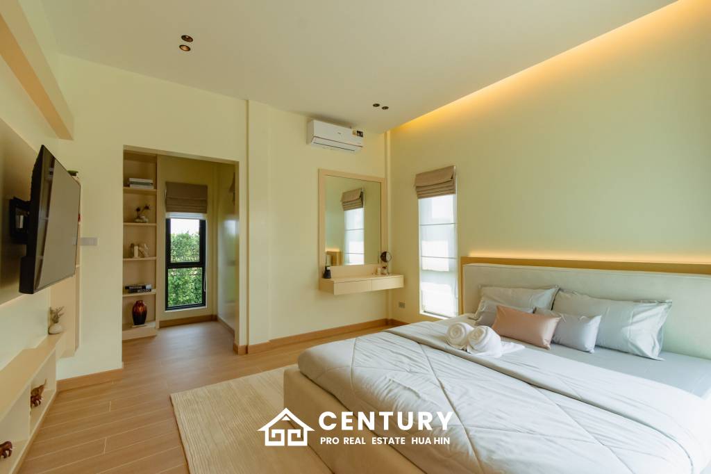 L'UX VILLA Private Pool Villas with 388 sqm modern pool villa in Wang Phong Pran Buri