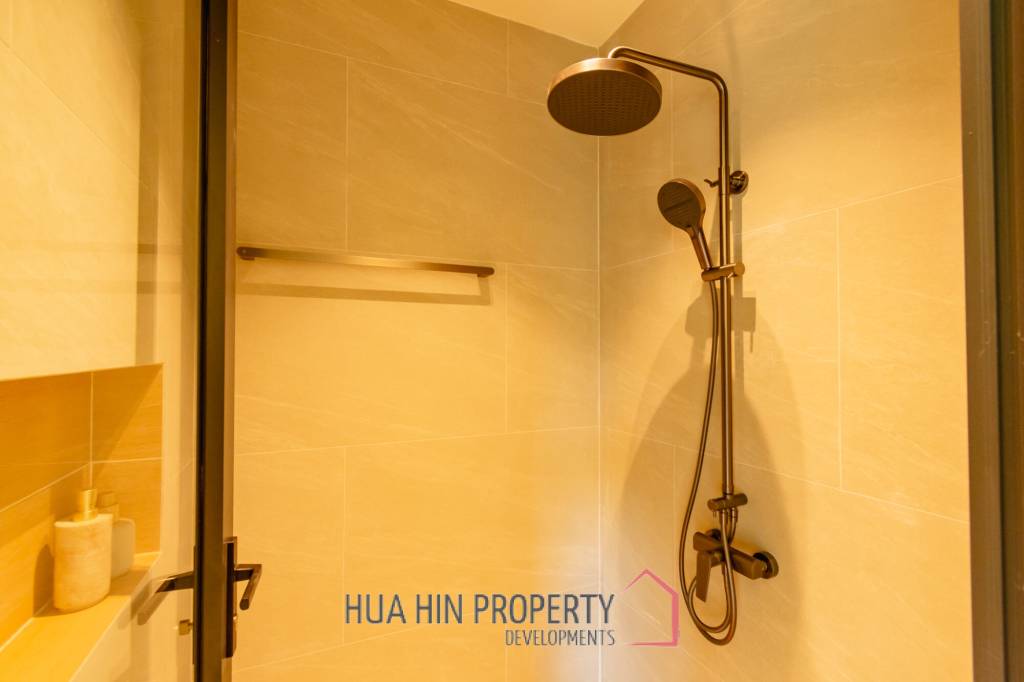 L'UX VILLA Private Pool Villas with 388 sqm modern pool villa in Wang Phong Pran Buri