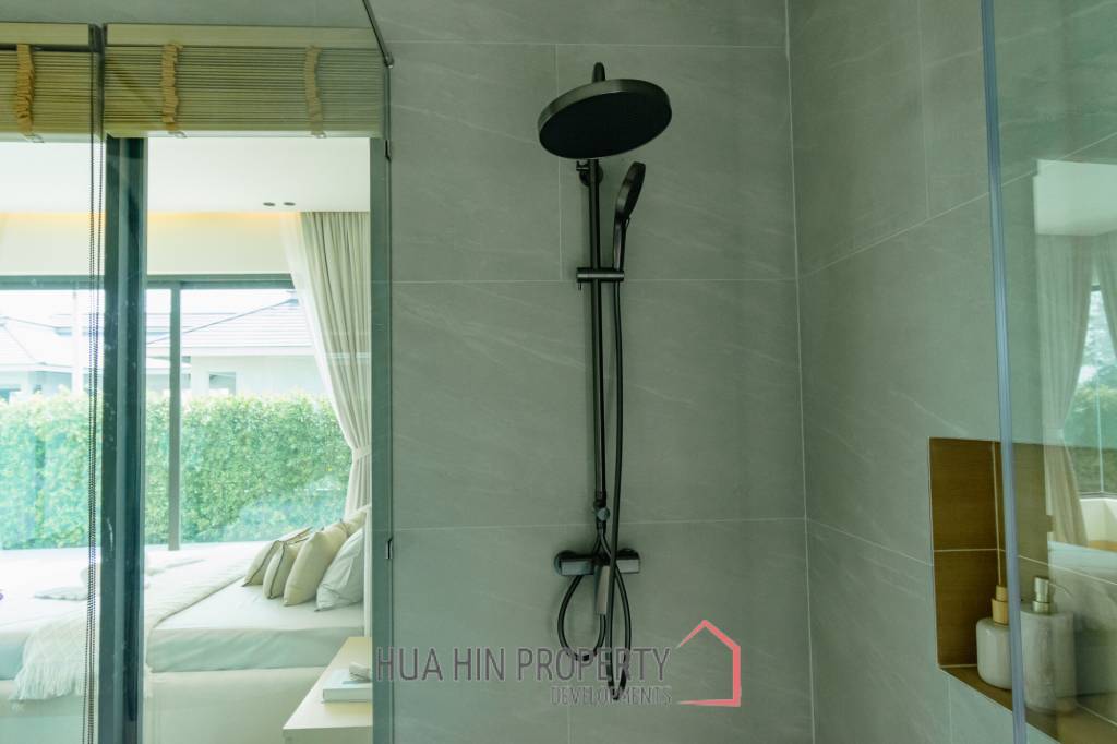 L'UX VILLA Private Pool Villas with 388 sqm modern pool villa in Wang Phong Pran Buri