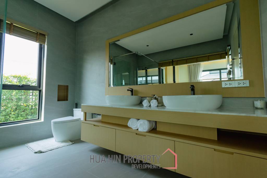L'UX VILLA Private Pool Villas with 388 sqm modern pool villa in Wang Phong Pran Buri
