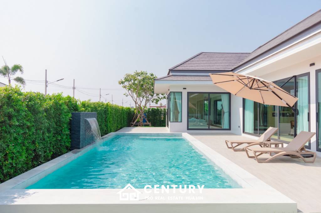 L'UX VILLA Private Pool Villas with 388 sqm modern pool villa in Wang Phong Pran Buri